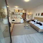 Luxury Cordia With Free Parking דירה