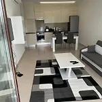 Luxury Cordia With Free Parking דירה *