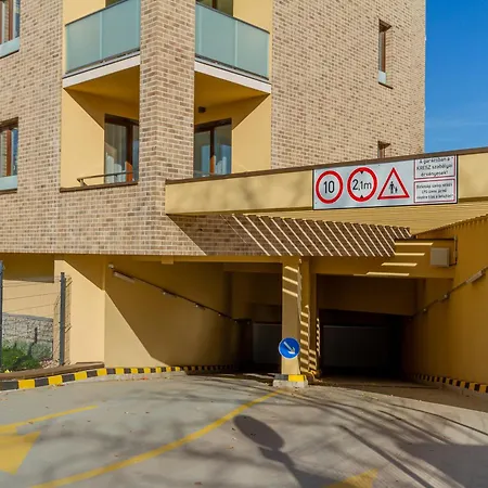 Luxury Cordia With Free Parking Apartment