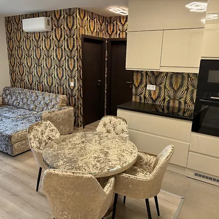 Luxury Cordia With Free Parking شقة *